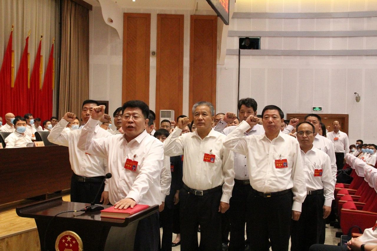 选举结果:刘风清同志当选为裕华区第六届人民代表大会常务委员会主任